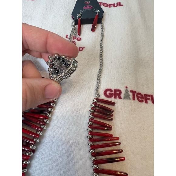 NWT Paparazzi Red and silver necklace and ring set - Picture 4 of 5